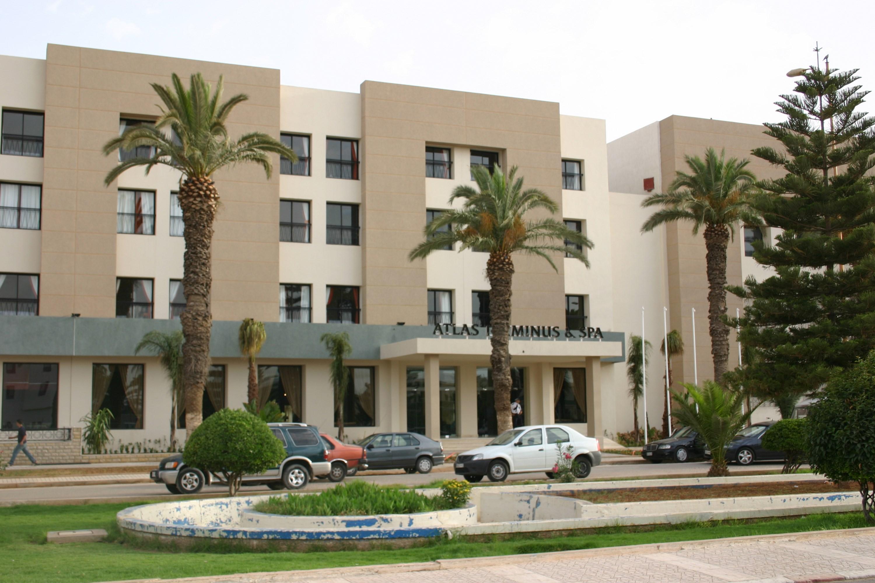Terminus City Center Ucda Dış mekan fotoğraf