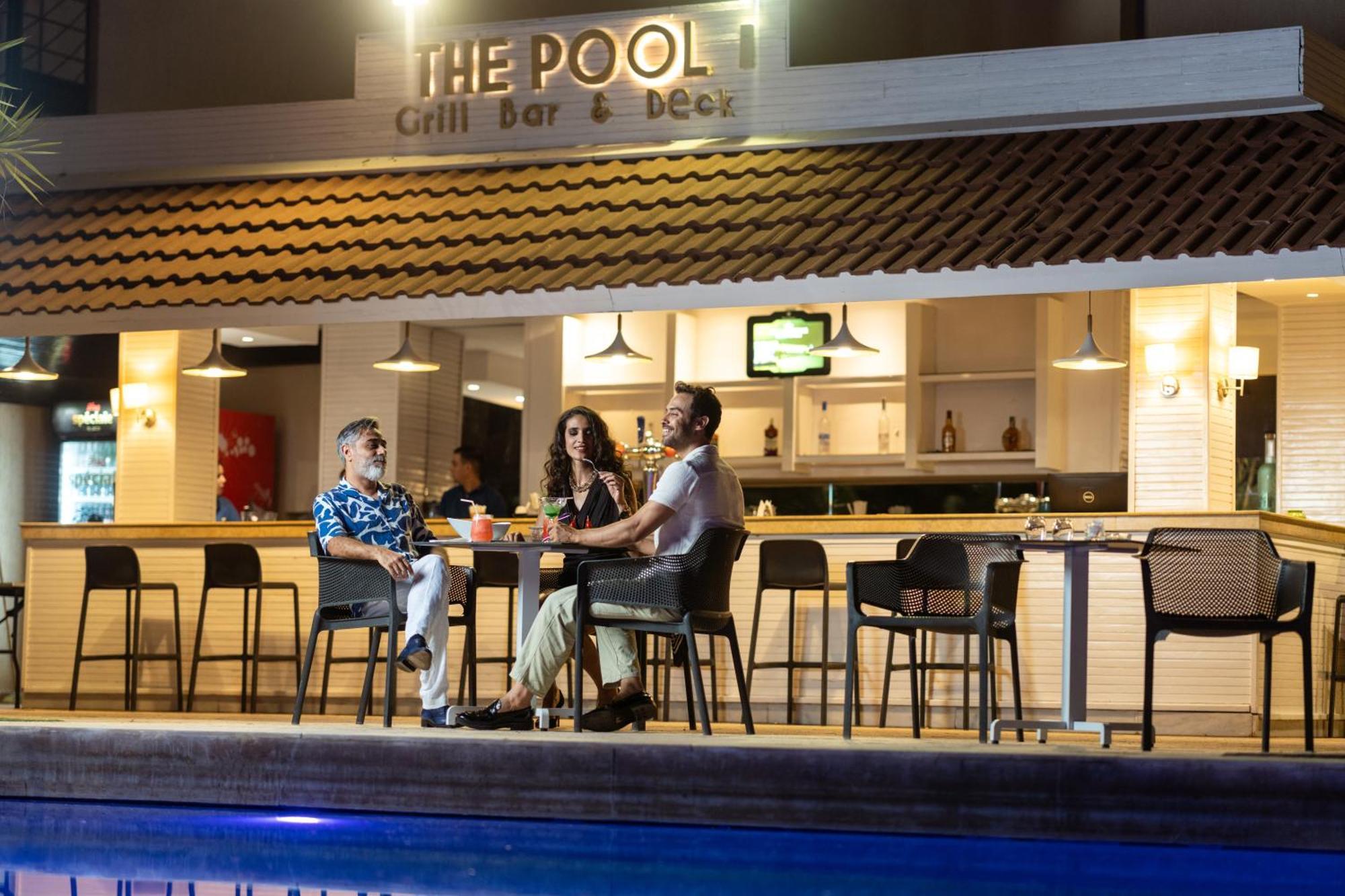 Terminus City Center Ucda Dış mekan fotoğraf